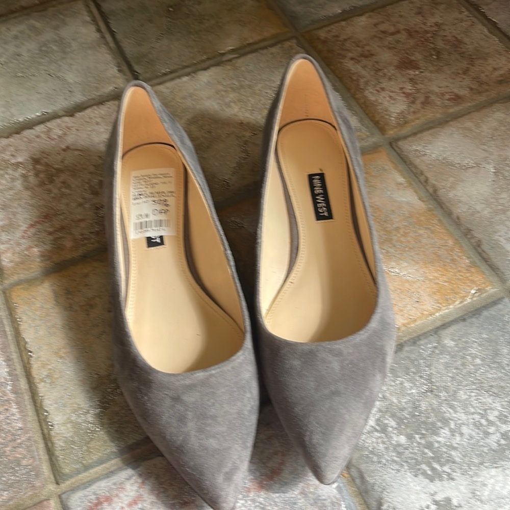 Nine West Flat suede gray shoes